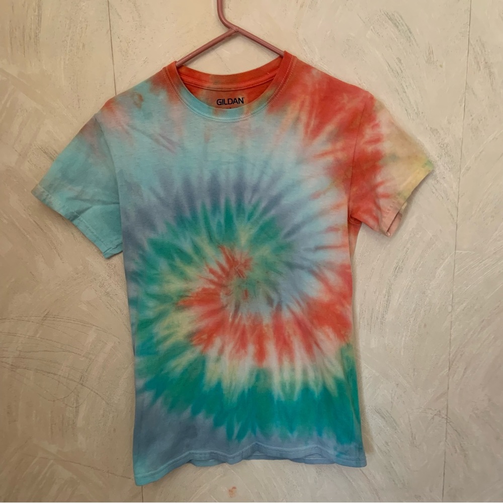 homemade tie-dye t-shirt 🌈